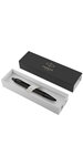PARKER IM Monochrome Stylo bille, Noir Mat, recharge bleue pointe moyenne, Coffret cadeau