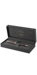 PARKER Sonnet stylo bille, ciselé chocolat, attributs or rose, recharge encre noire pointe moyenne – Livré dans son écrin